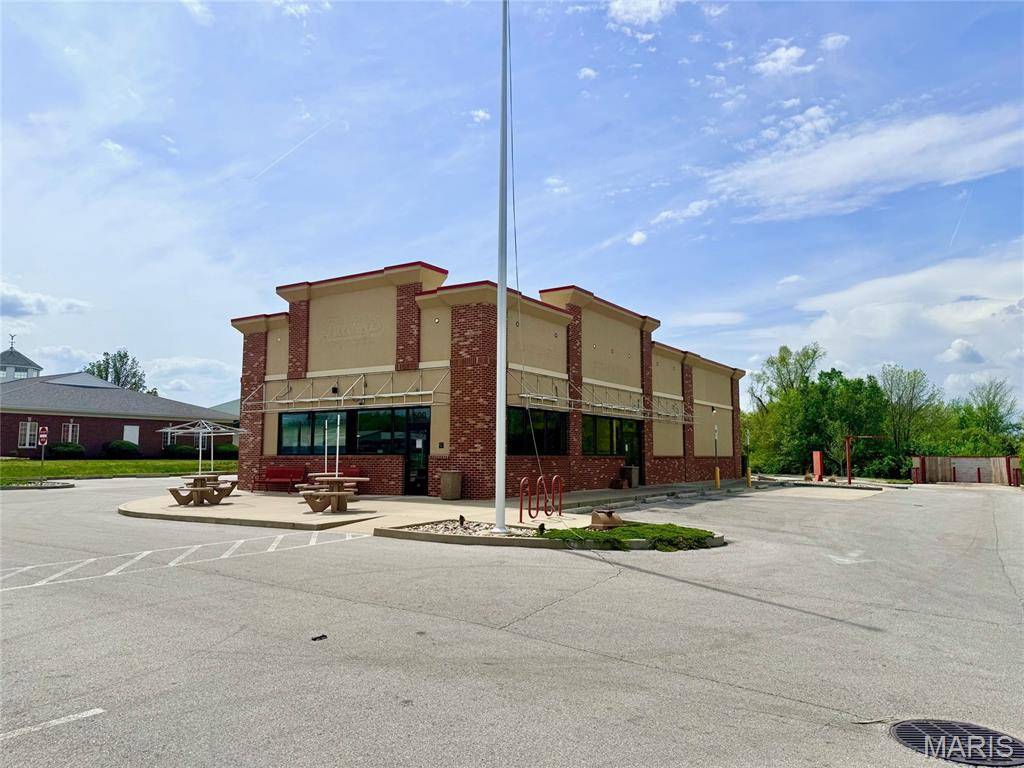 500 N Giant City RD, Carbondale, IL 62901
