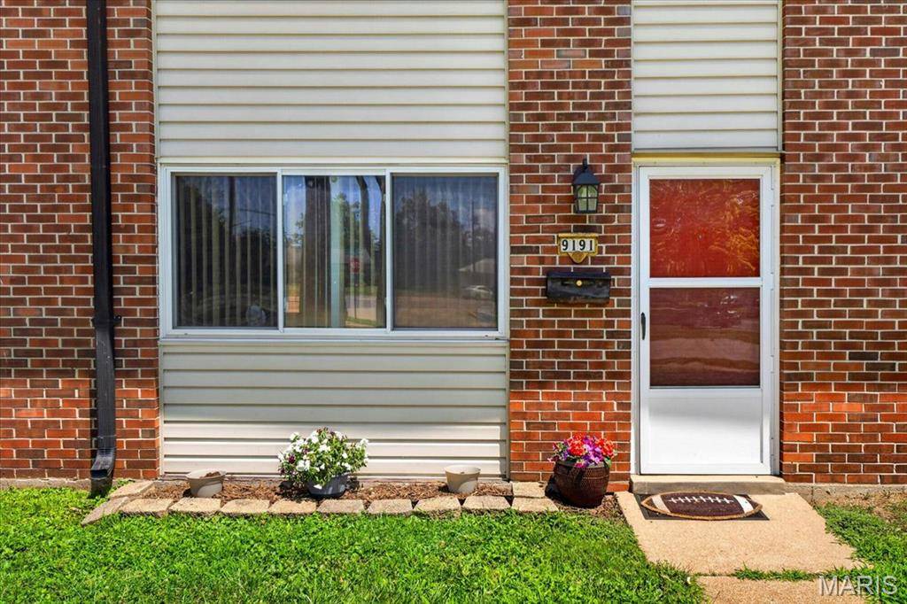 9191 Villaridge CT, Affton, MO 63123