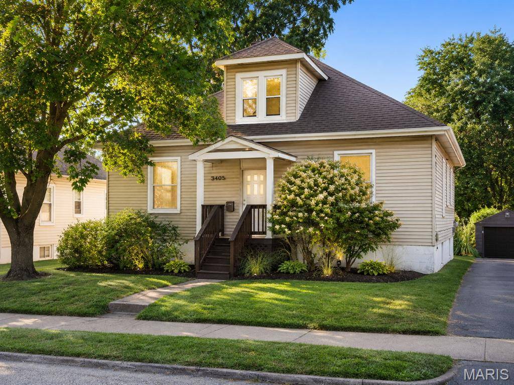 3405 Brown RD, St John, MO 63114