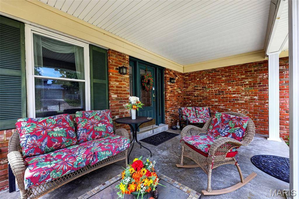 1522 Pheasant Ridge DR, Ellisville, MO 63011