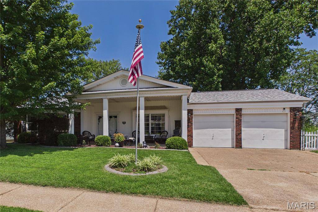 3555 Meserta LN, Florissant, MO 63033