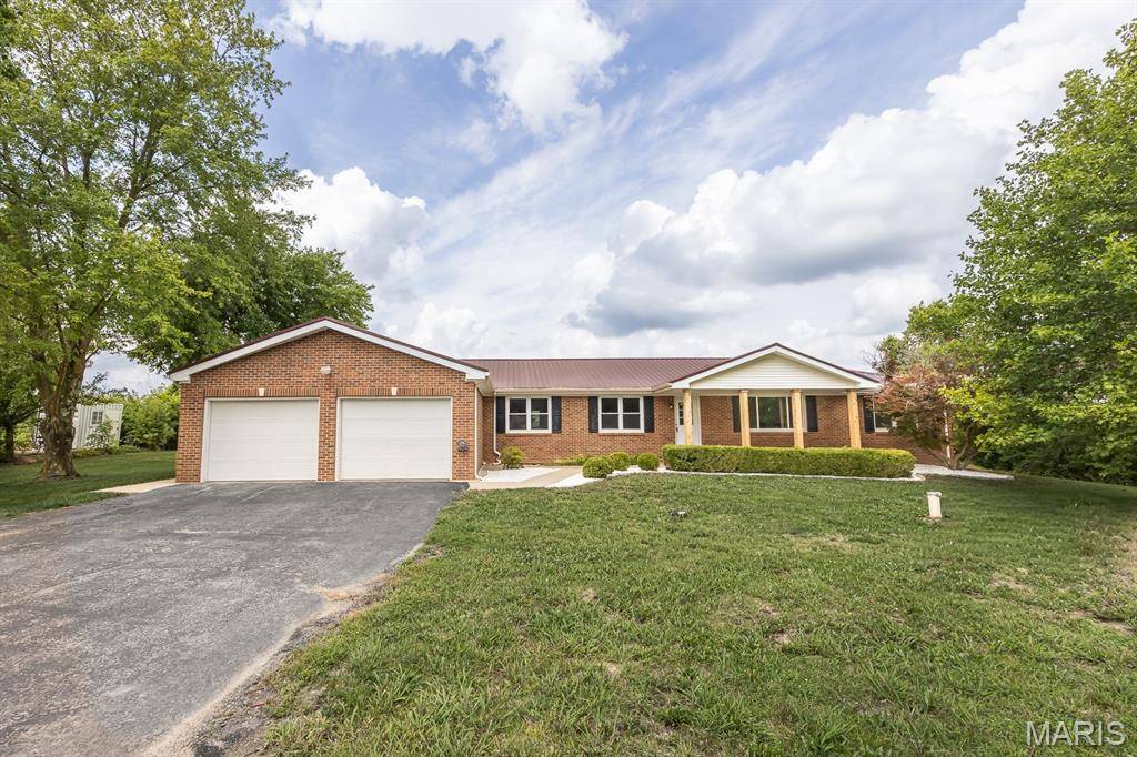 9355 State Route 3, Red Bud, IL 62278