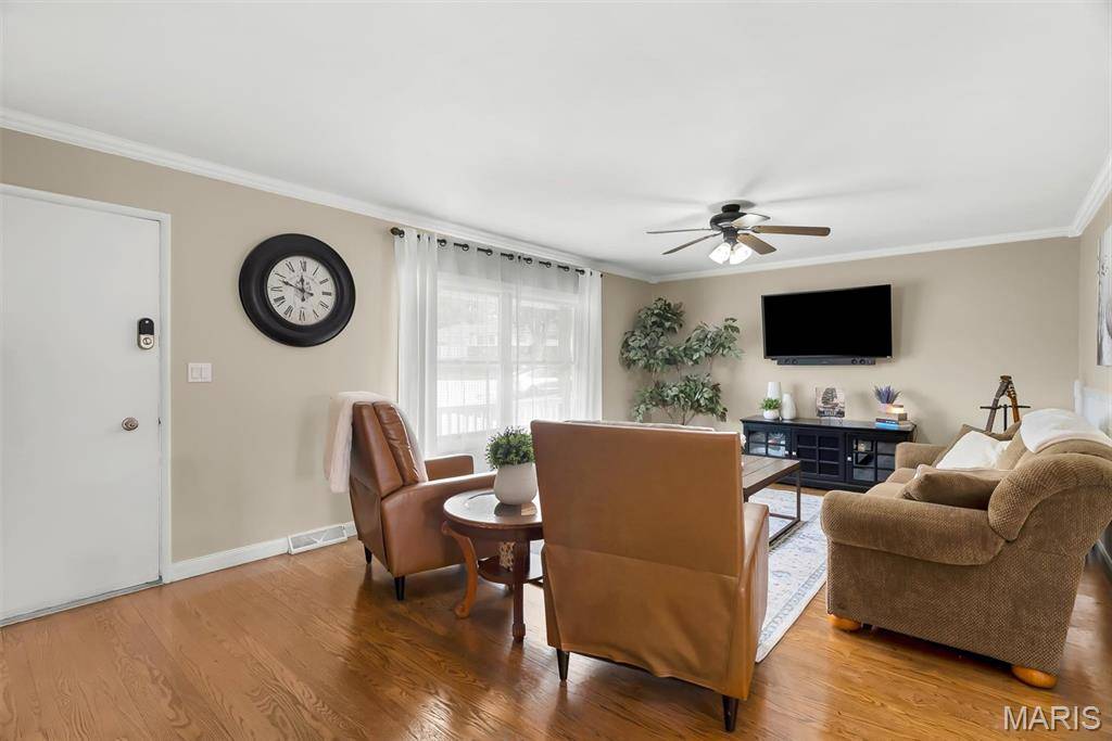 120 Country Life DR, O'fallon, MO 63366