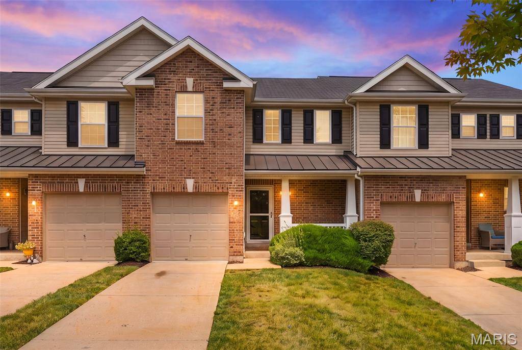 53 Country Village CT, O'fallon, MO 63367