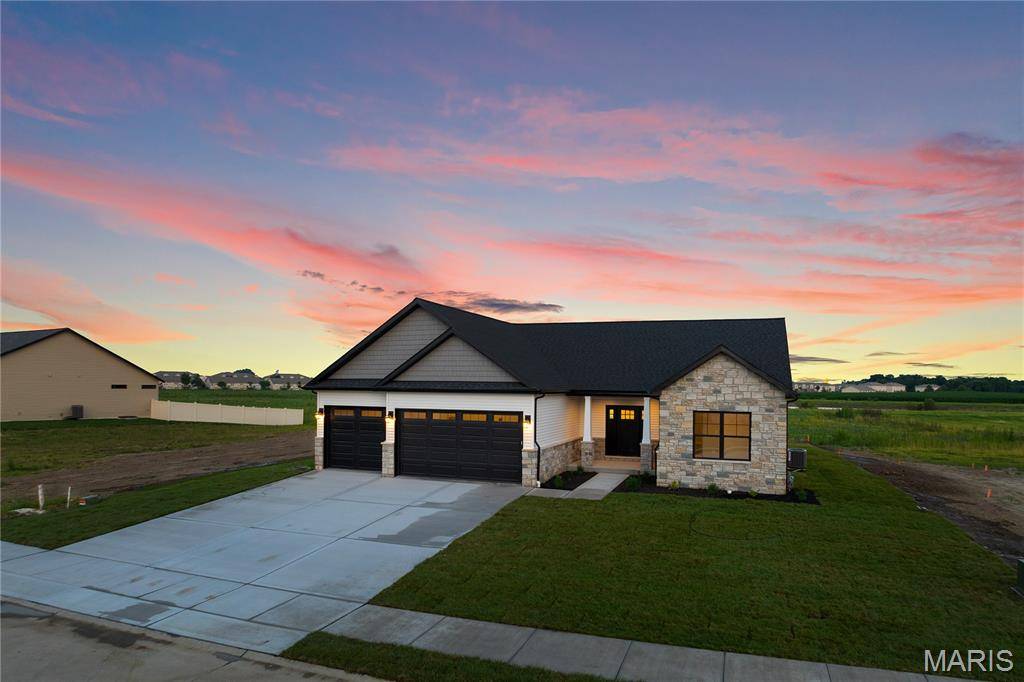 309 Rumsfeld DR, Troy, IL 62294