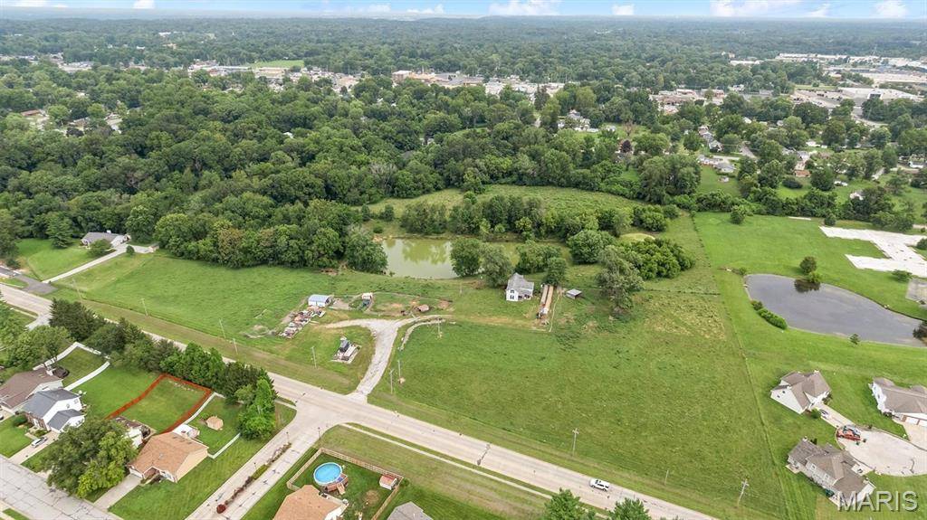 345 Long Acre DR, Fairview Heights, IL 62208
