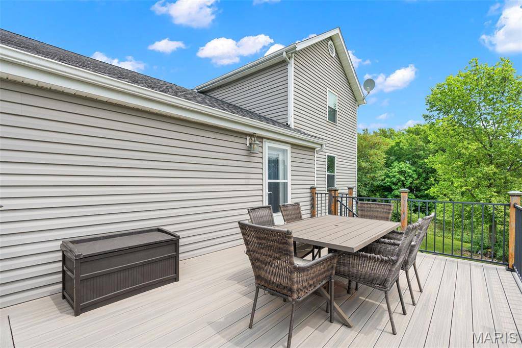 4748 Hilltop DR, Washington, MO 63090