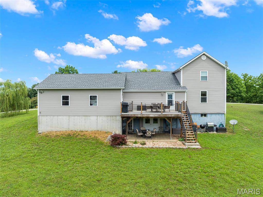 4748 Hilltop DR, Washington, MO 63090