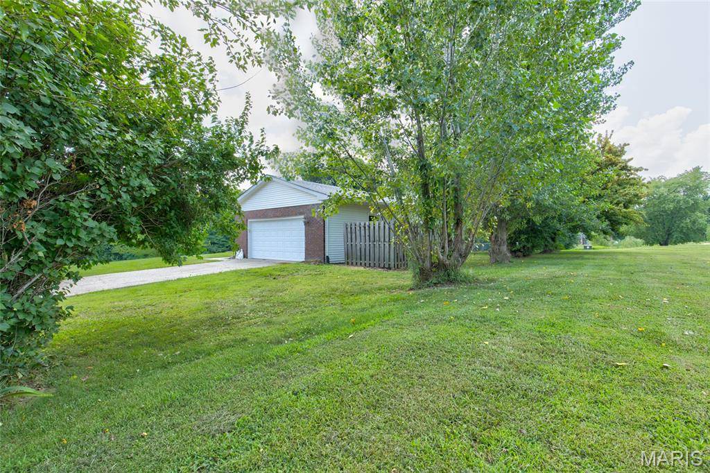 14904 Sycamore ST, Grafton, IL 62037
