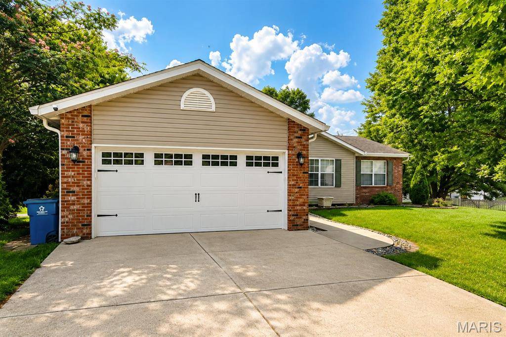 2 Arbor SPGS, Troy, IL 62294