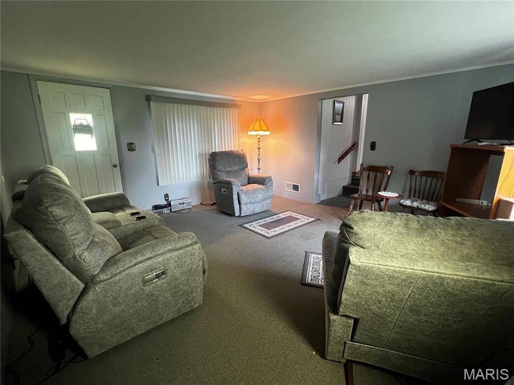 107 W 6th North ST, Mount Olive, IL 62069