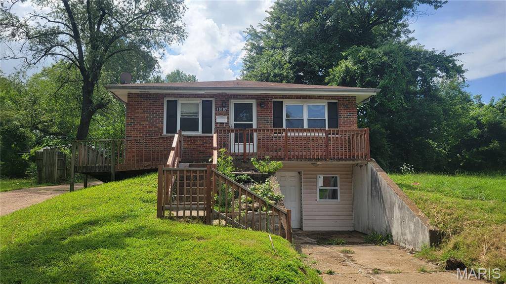 10107 Castle DR, St Louis, MO 63136