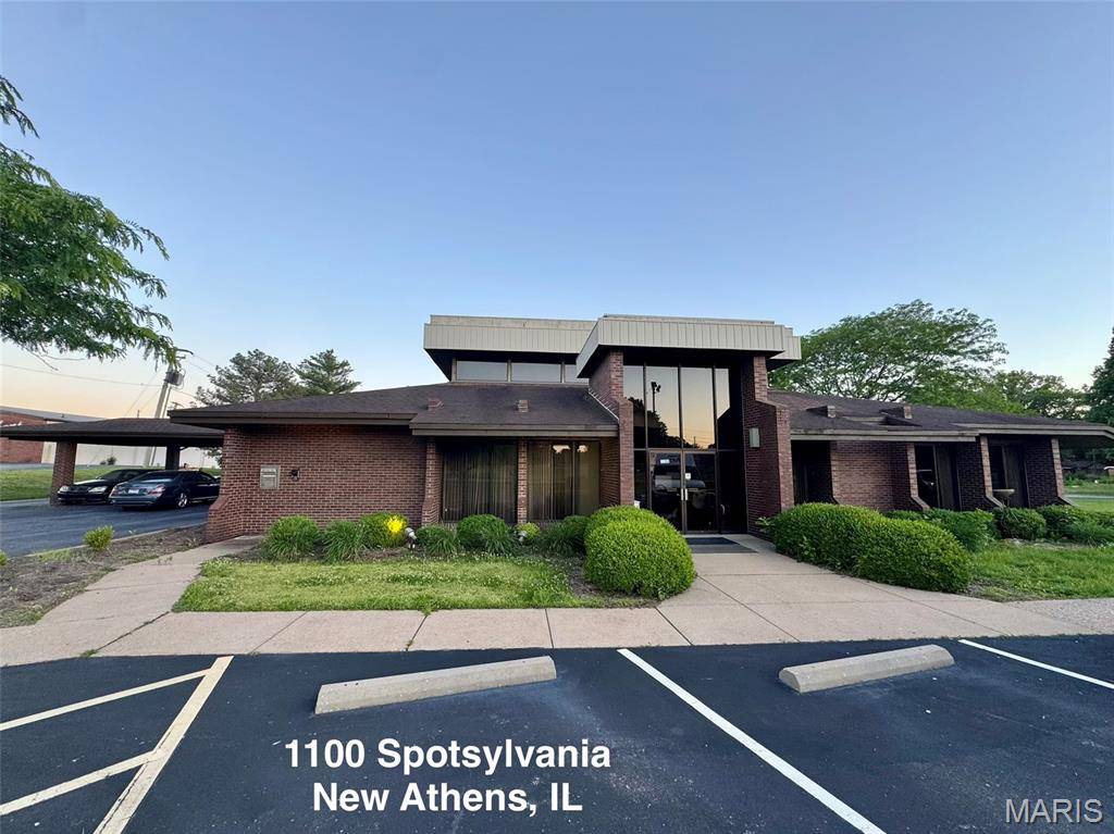 1100 Spotsylvania ST, New Athens, IL 62264