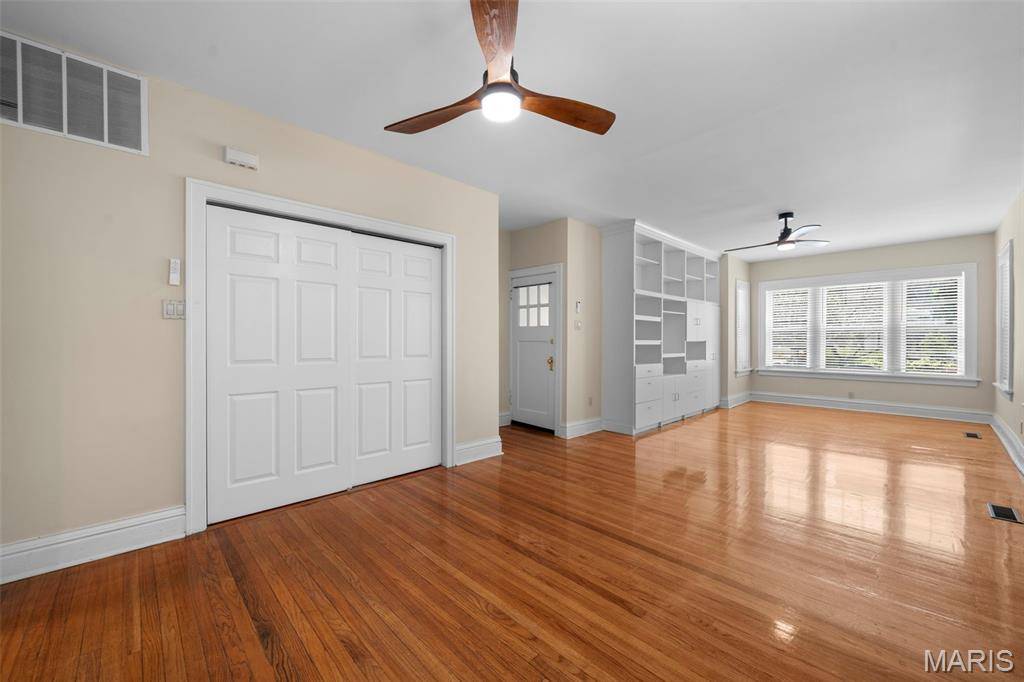 6431 Clayton RD, Clayton, MO 63117