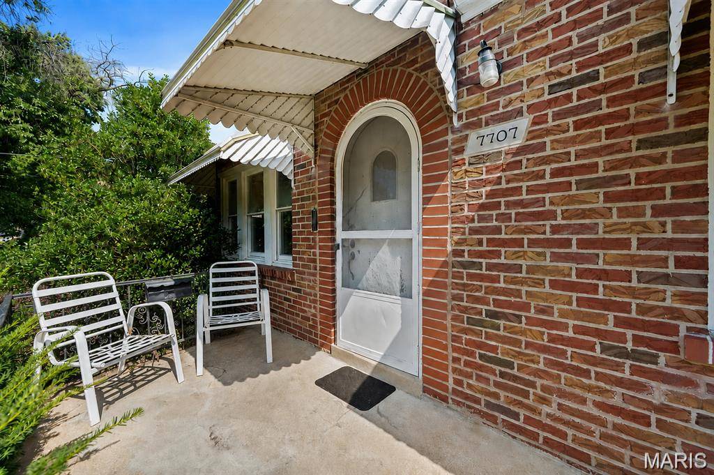 7707 Murdoch AVE, Shrewsbury, MO 63119