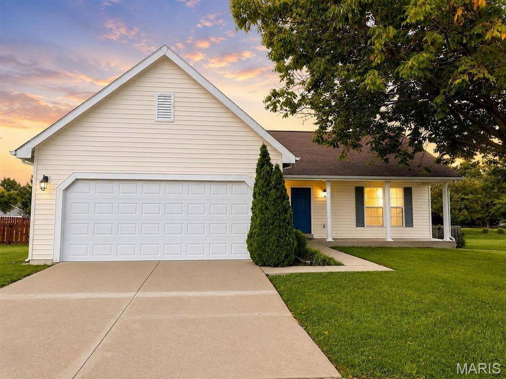 16455 Hampden PL, Florissant, MO 63034
