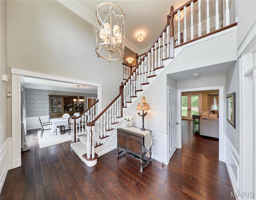 2323 Wellington Estates DR, Chesterfield, MO 63017