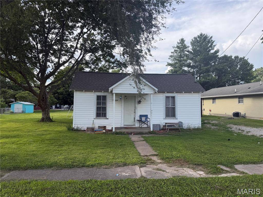 1504 Ohio, Windsor, IL 61957