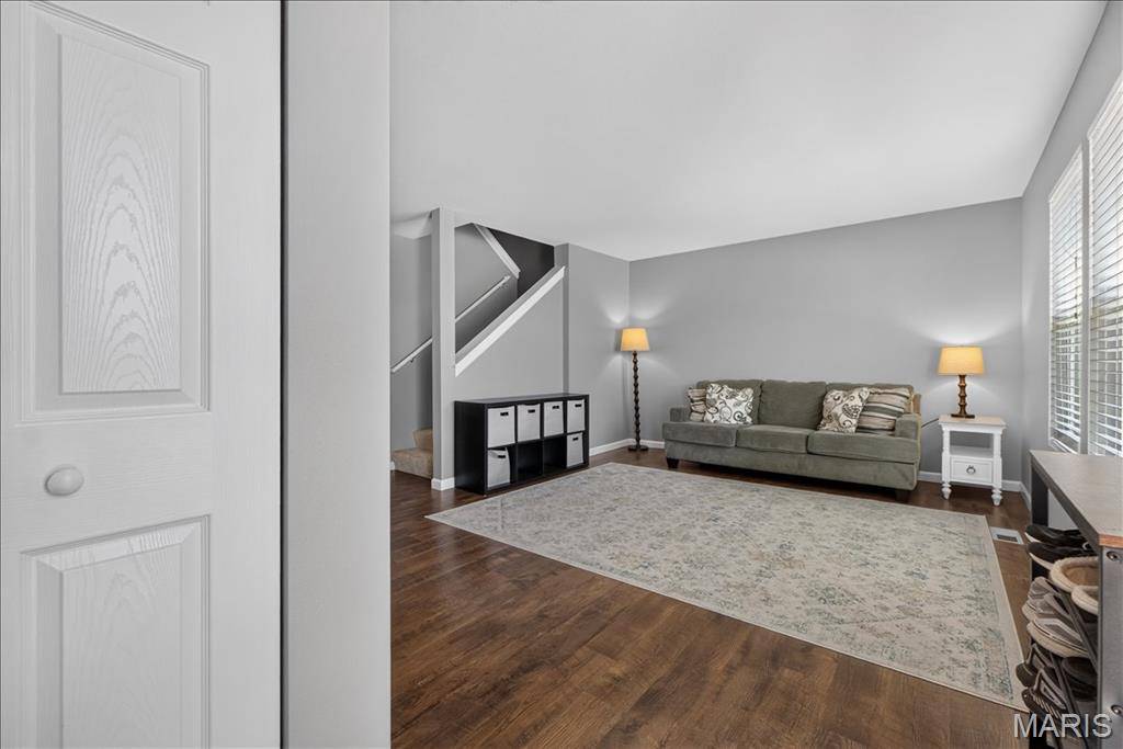 627 Hunt Run DR, Wentzville, MO 63385