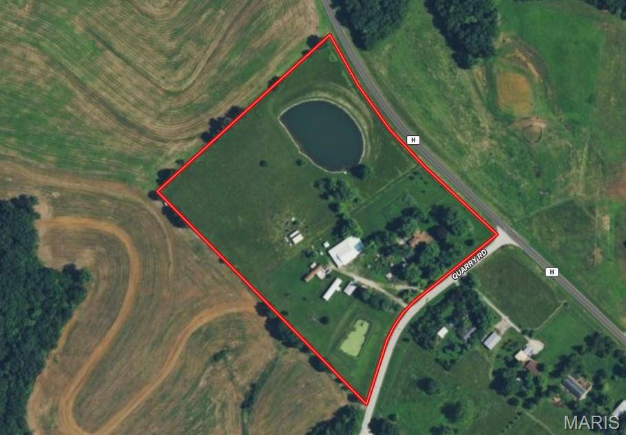 15 Quarry RD, Troy, MO 63379