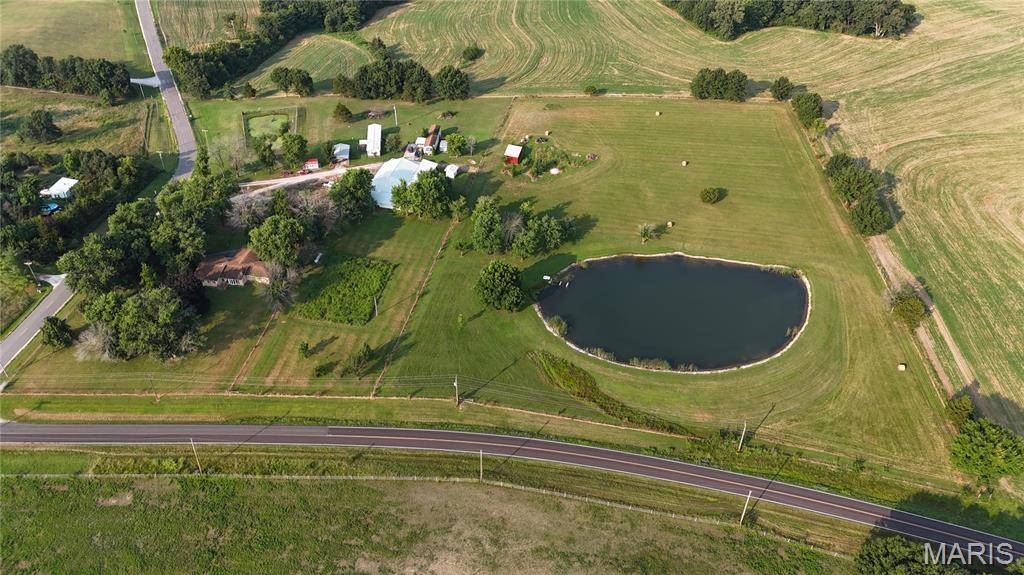 15 Quarry RD, Troy, MO 63379