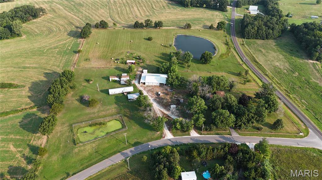 15 Quarry RD, Troy, MO 63379
