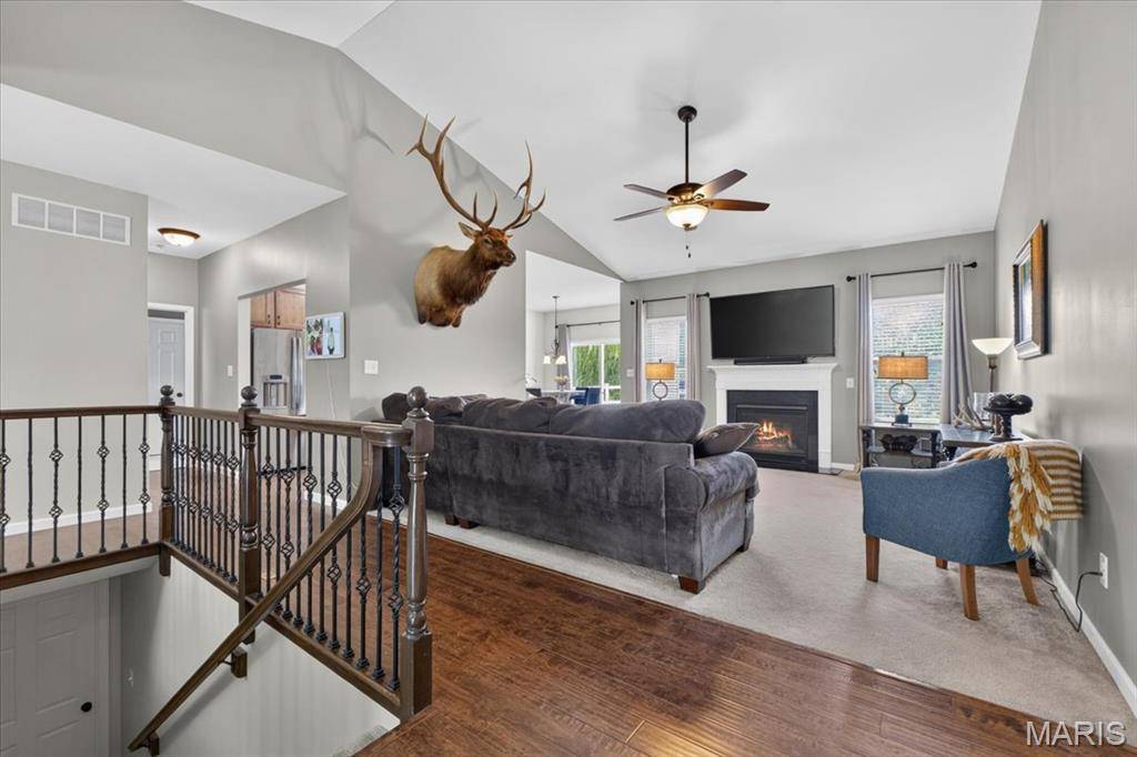 323 Mason Glen DR, Lake St Louis, MO 63367