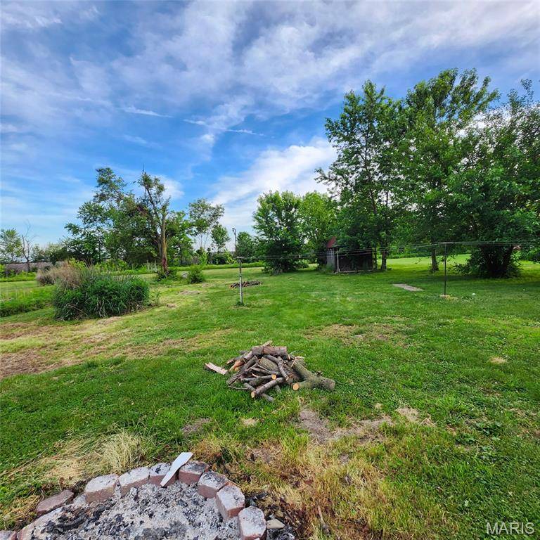 309 E Clay ST, Pleasant Hill, IL 62366