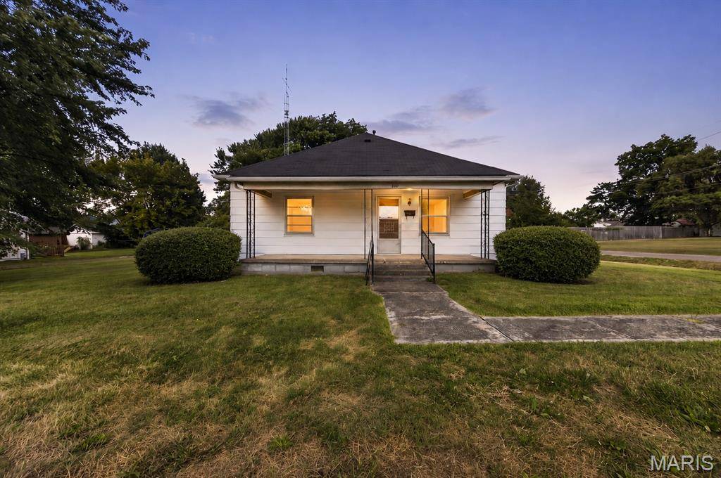206 S Main Cross ST, Bowling Green, MO 63334