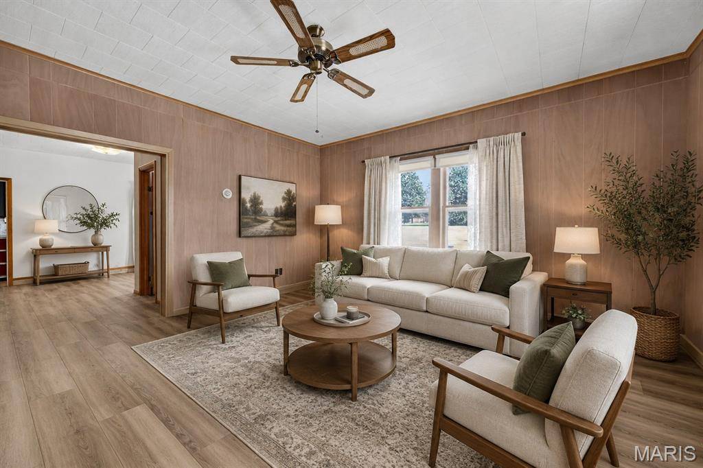 206 S Main Cross ST, Bowling Green, MO 63334