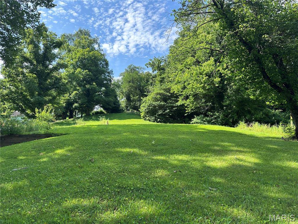 632 Fern DR, Belleville, IL 62223