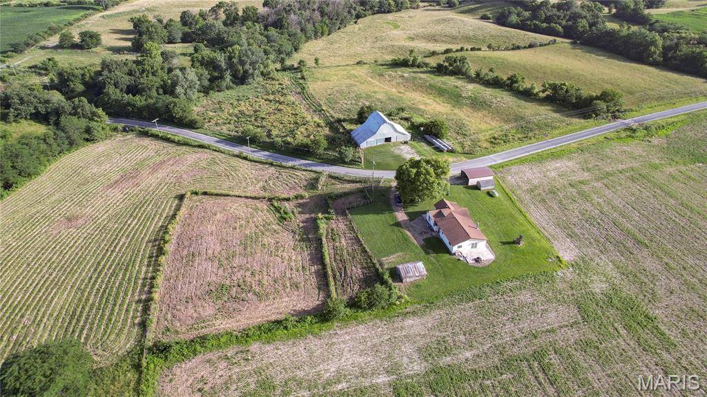 761 830N AVE, Mount Sterling, IL 62353