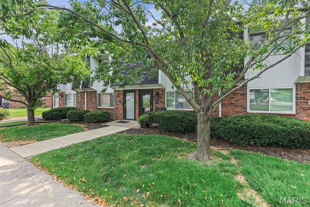 5001 Little Creek LN #C, Godfrey, IL 62035