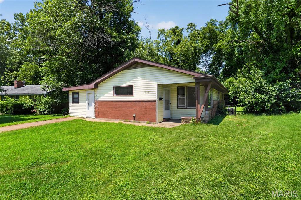 9955 Lanier DR, Moline Acres, MO 63136