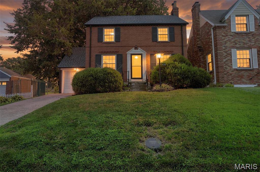 7626 Lindbergh DR, Richmond Heights, MO 63117