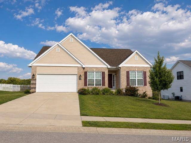 207 Grand Rapids LN, Edwardsville, IL 62025