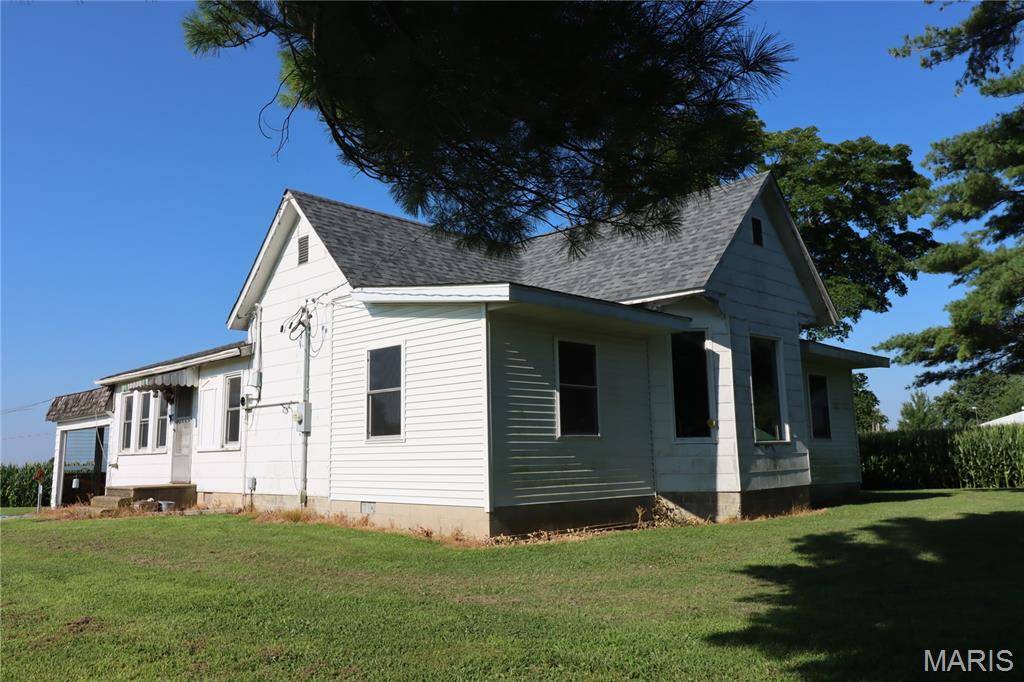 1808 Pleasant Mound AVE, Smithboro, IL 62284