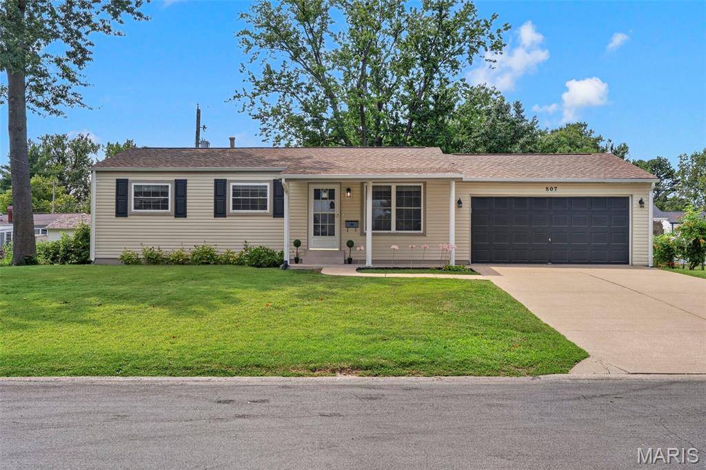 807 Saint Bernard DR, O'fallon, MO 63366