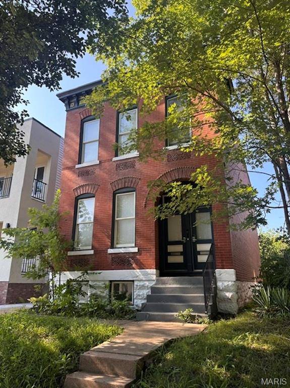 4202 Chouteau AVE, St Louis, MO 63110