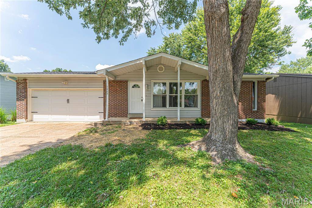 1405 Birch DR, Pacific, MO 63069