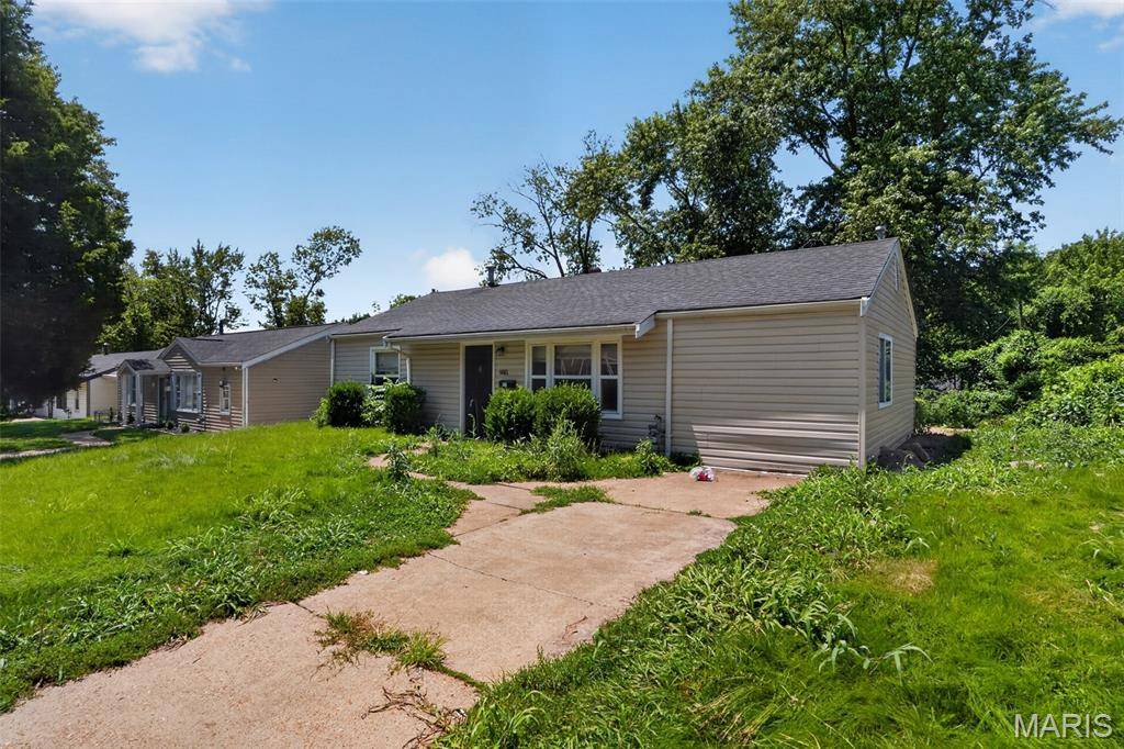 9851 Vickie PL, St Louis, MO 63136