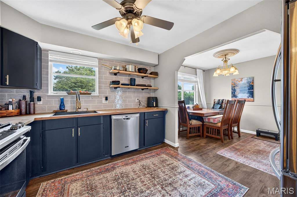 2992 Brooklands WAY, St Charles, MO 63303