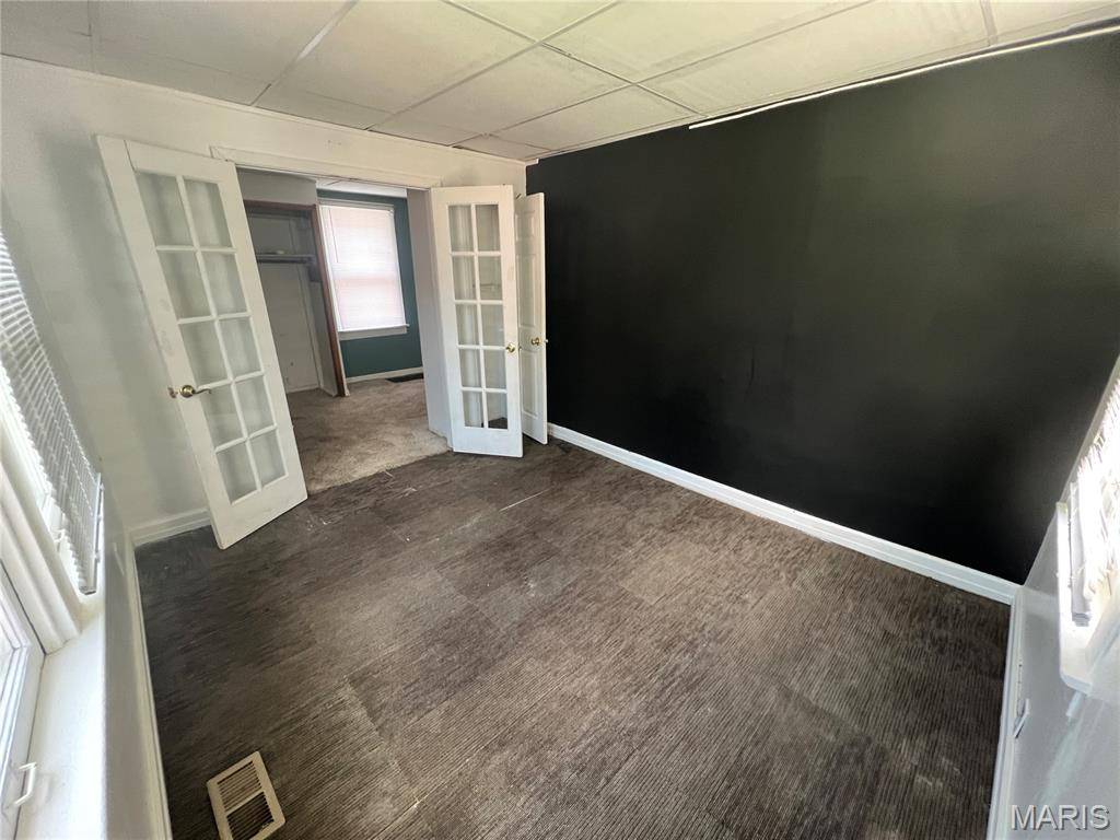 2935 Walton RD, Overland, MO 63114