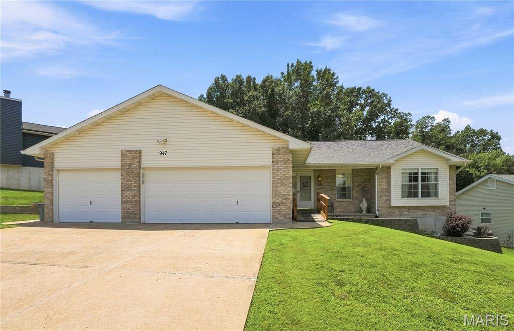 947 Falcon DR, Imperial, MO 63052