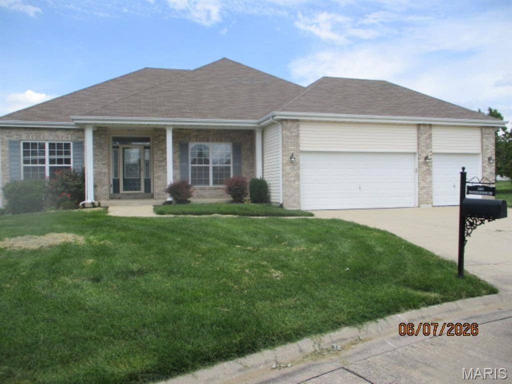 2613 Westinghouse DR, Belleville, IL 62221