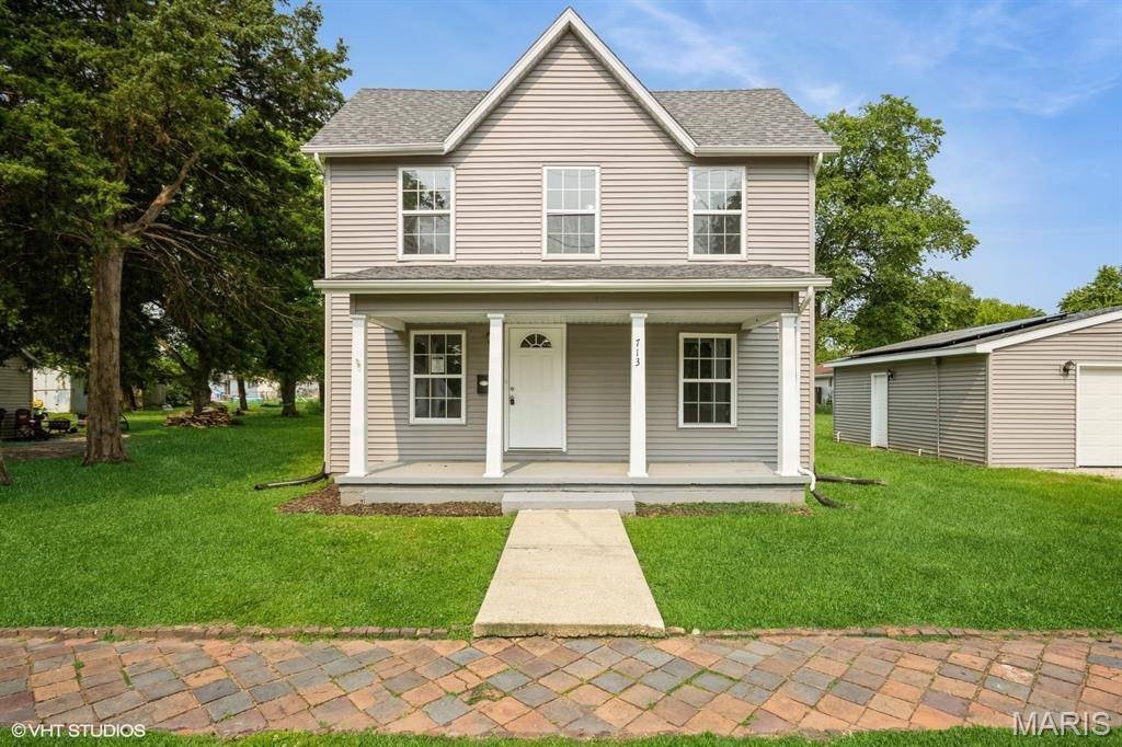 713 S Jackson ST, Litchfield, IL 62056