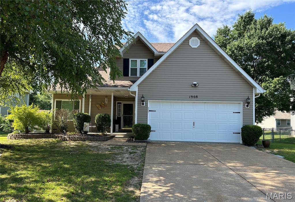 1908 Mid Summer DR, Imperial, MO 63052
