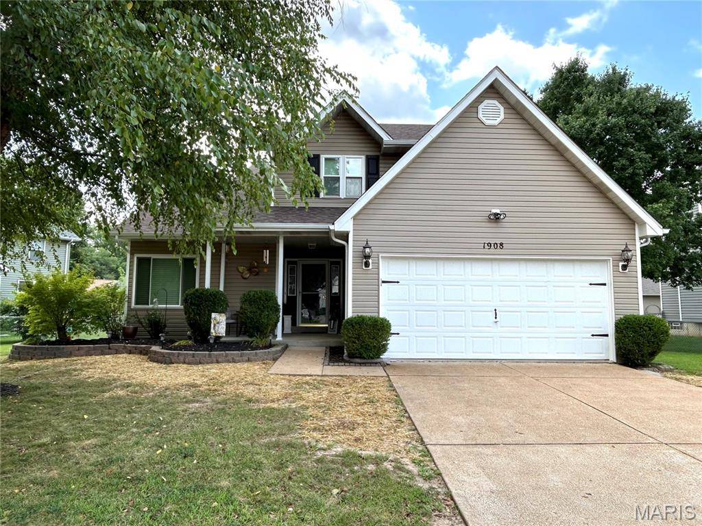 1908 Mid Summer DR, Imperial, MO 63052