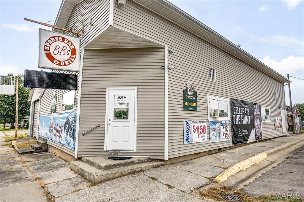 102 W Locust ST, Fieldon, IL 62031