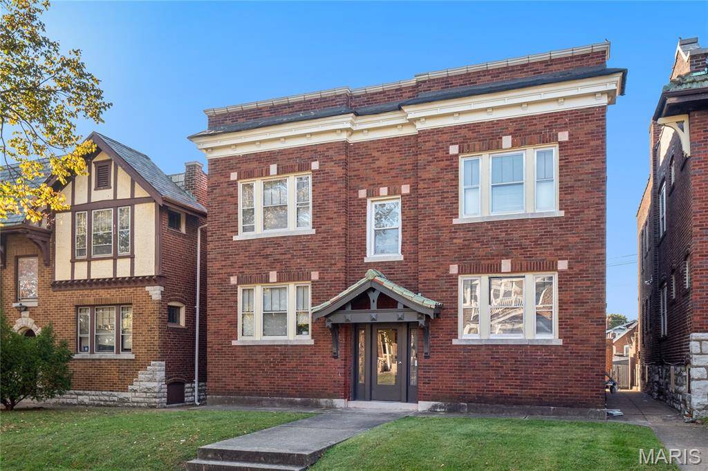 4950 Winona AVE, St Louis, MO 63109
